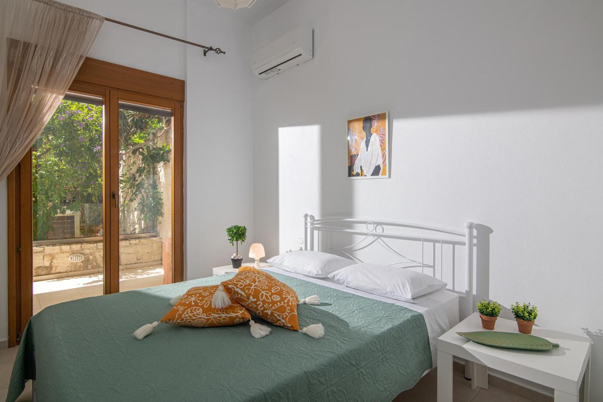 Beachfront Green Apt-Ligaria Beach Kültér fotó