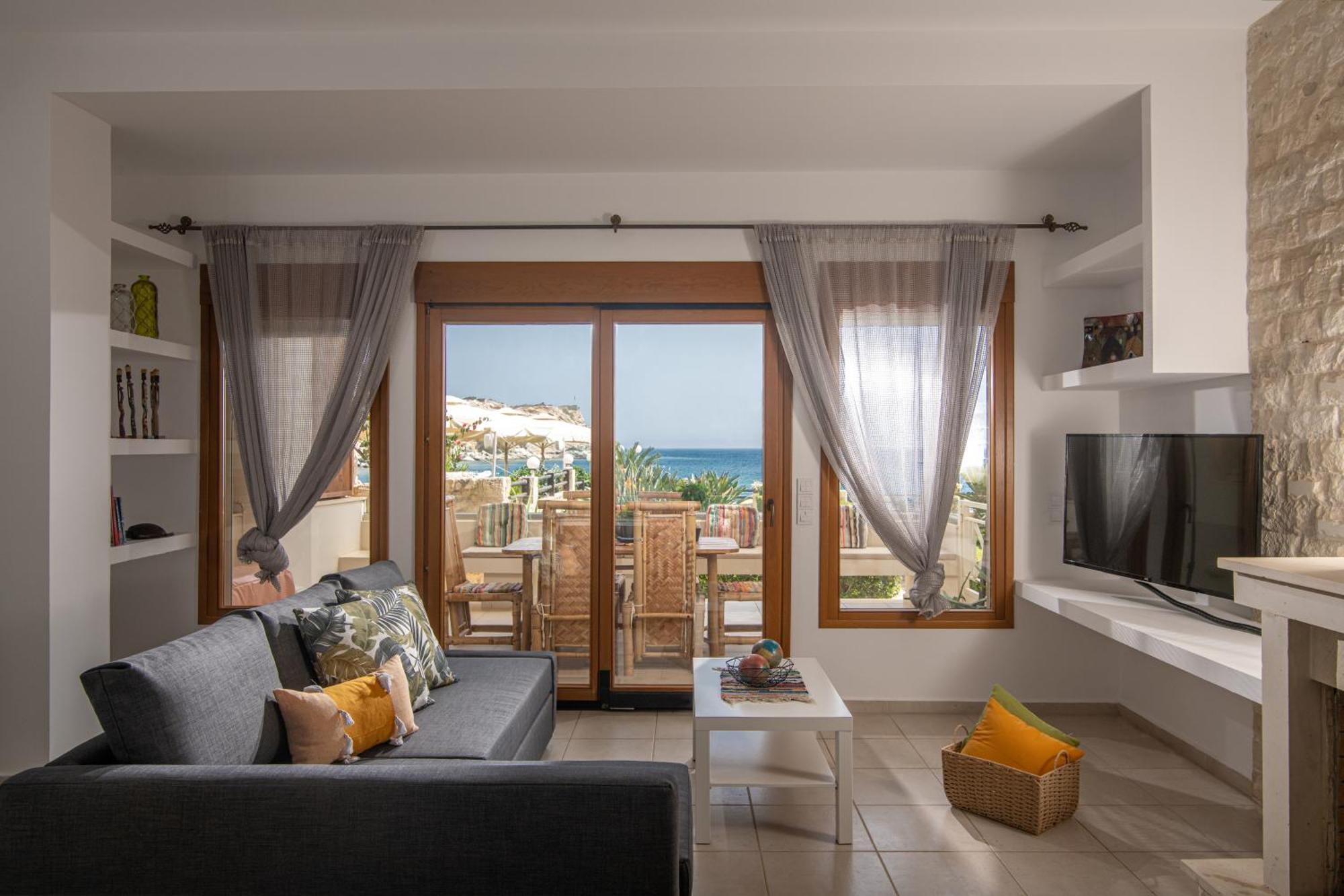 Beachfront Green Apt-Ligaria Beach Kültér fotó